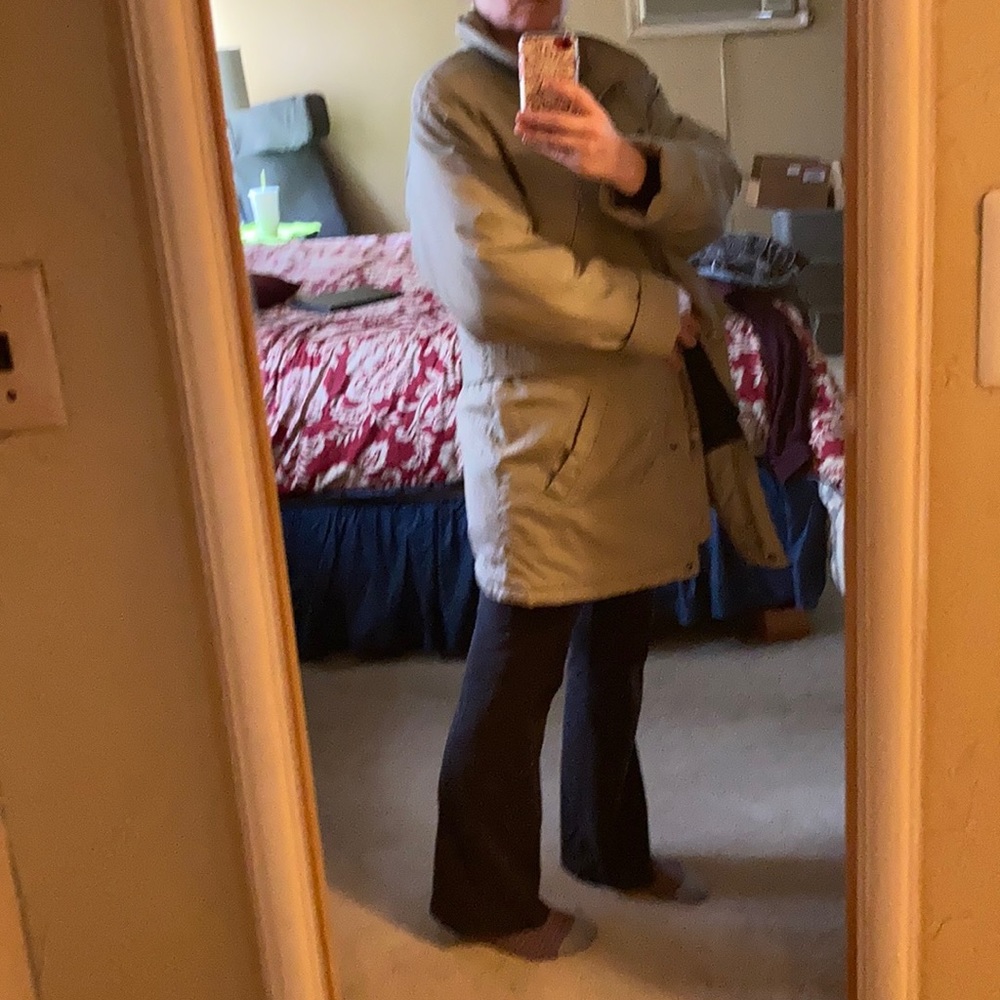 Woman’s winter jacket - Picture 2 of 6